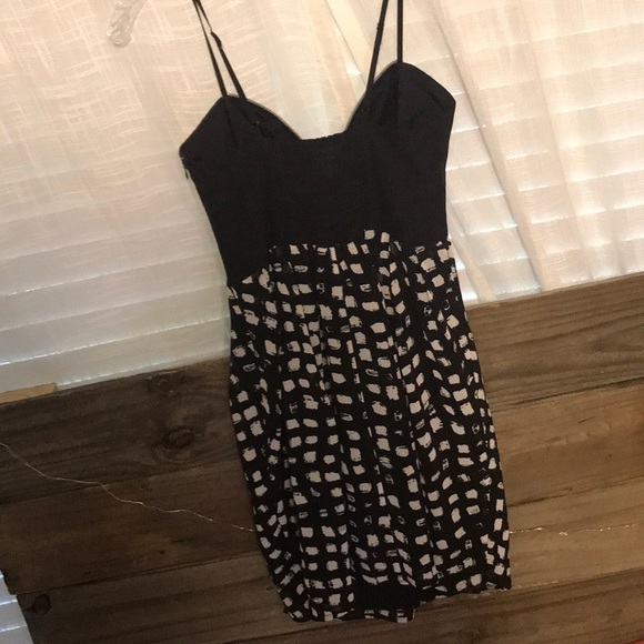 Dress 👗 - Picture 2 of 4